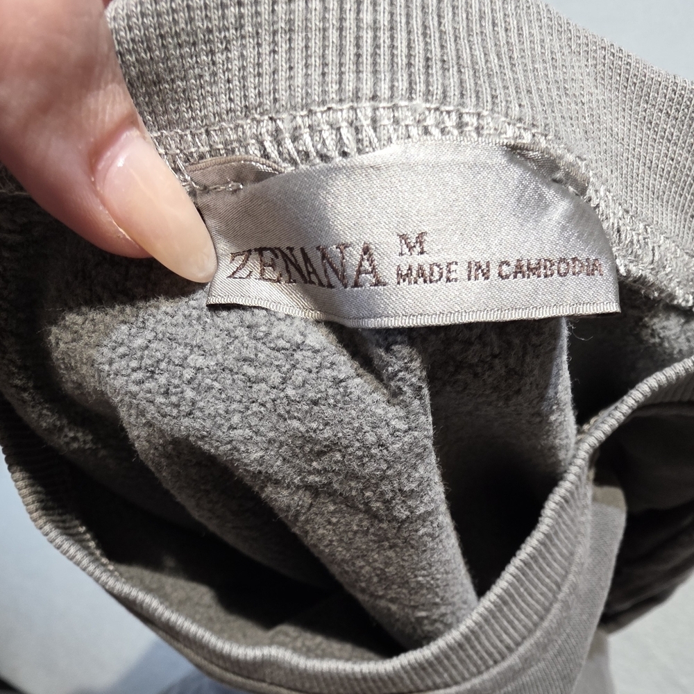 NWOT Zenana Outfitters Dark Gray Mineral Wash Crew Neck Sweater PTP 23 Length 22 - Picture 8 of 10